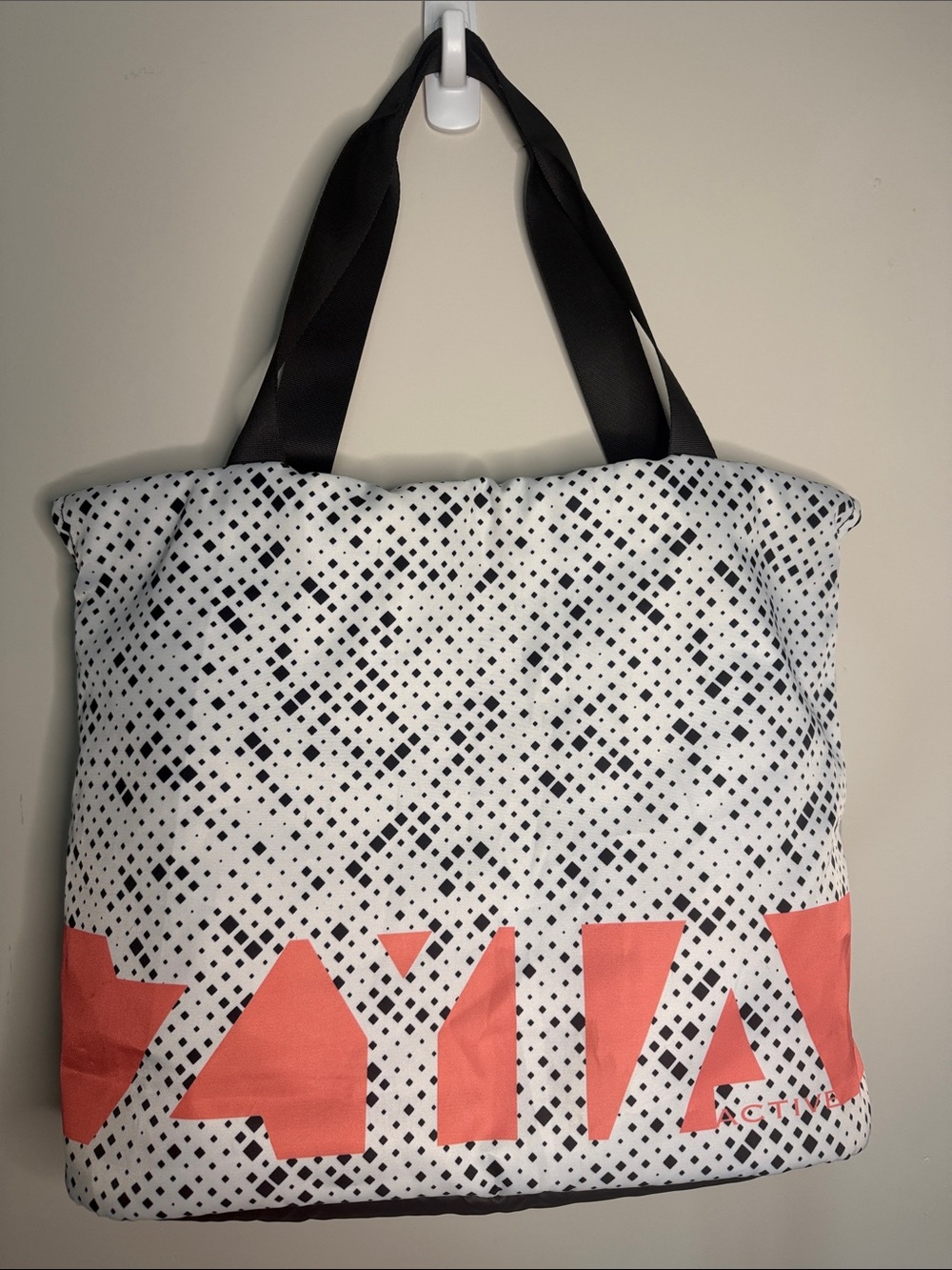 Zyia Tote